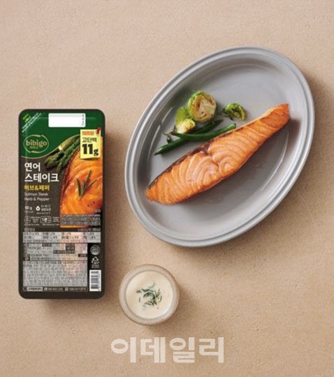 CJ제일제당 ‘비비고 연어 스테이크’ 10만개 판매