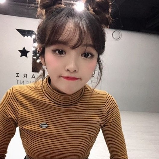 누가 더 예쁜얼굴같음?