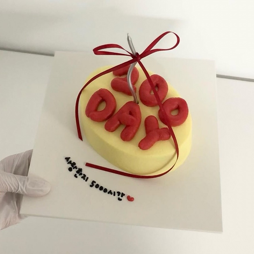 100일 케이크 골라줘ㅠㅠ