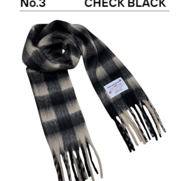 목도리 골라줘!! 어두운색 많이 입긴해